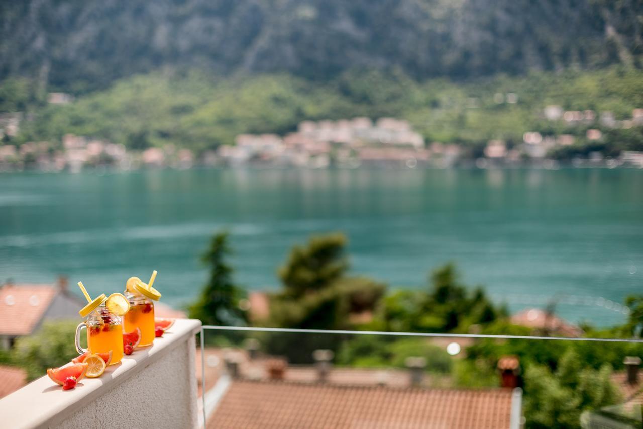 Apartments Magic Sea View Kotor Eksteriør billede