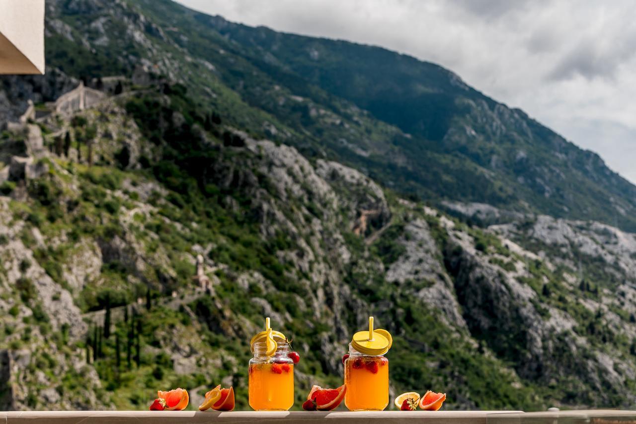 Apartments Magic Sea View Kotor Eksteriør billede